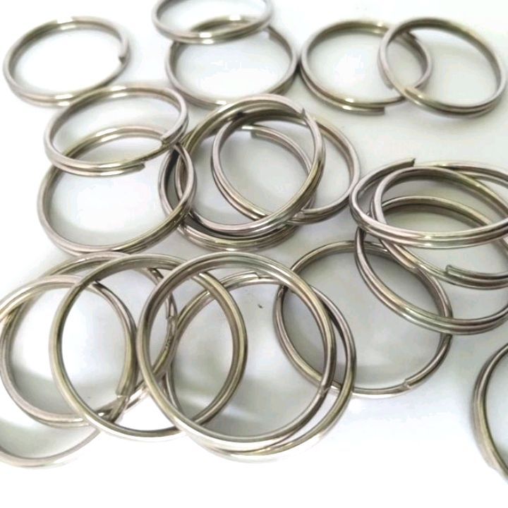 50%20pcs%20Stainless%20Steel%20Metal%20Keyring%20Keychain%20%E2%80%93%20Anti-Rust%20Key%20Holder,%20Pendant%20Key%20Rings%20-%20Image%204