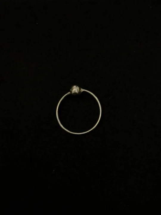 Nose%20Ring%20Fine%20Silver%20Chandi%20Nose%20Ring%20Tiny%208mm%20Septum%20Septo%20Thin%2025g%200.4mm%20BCR%20Ball%20Fix%20One%20Side%20-%20Image%205