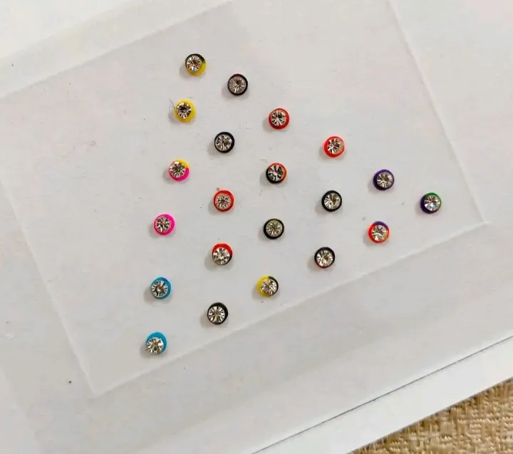 1%20pack%20multi%20colour%20white%20stone%20bindi(%20small%20size%201.5mm)%2022/24pc%20in%201%20pack%20-%20Image%202