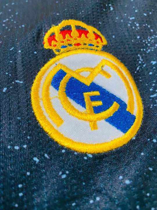 Real%20madrid%20new%20galaxy%20edition%20jersey%2024/25%20half%20sleeves%20-%20Image%204