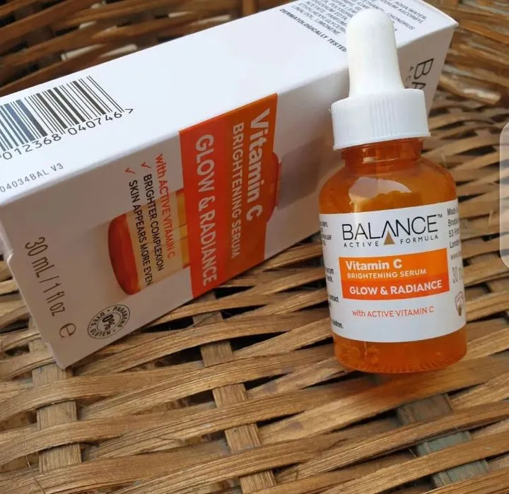 Balance%20active%20formula%20vitamin%20C%20brightening%20serum%20%20glow%20and%20radiance%20-%20Image%202