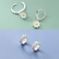 Sweet Daisy Flower Hoop Earrings For Women 2023 New Fashion Round Earrings For Wedding Party Korean Temperament Ear Jewelry K0. 