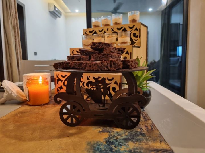 Cake Stand. Birthday Party cake Stand