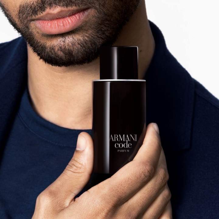 GIORGIO%20ARMANI%20CODE%20PARFUM%20FOR%20MEN%20IMPORTED%20FROM%20FRANCE%20125ML%20-%20Image%202