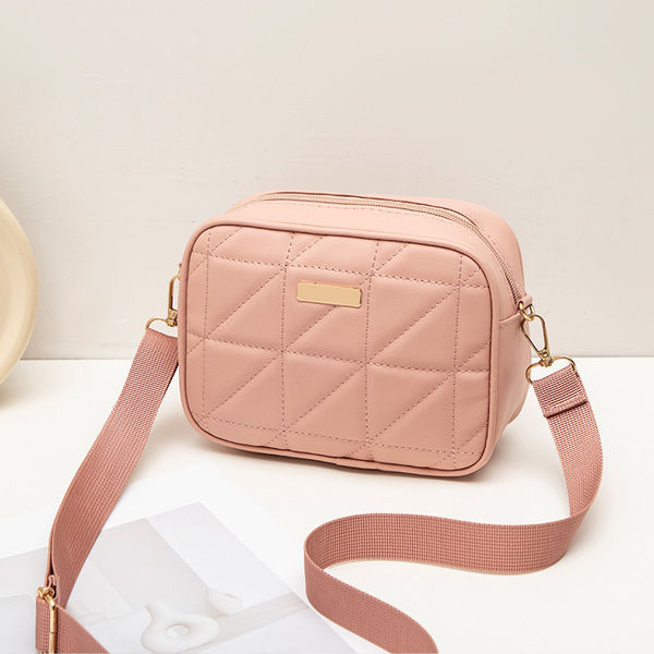 Women's%20Quilted%20Embroidered%20Crossbody%20Bag%20-%20Trendy%20Fashion%20in%20Tofu%20Leather,%20Available%20in%20Solid%20Colors.%20-%20Image%206