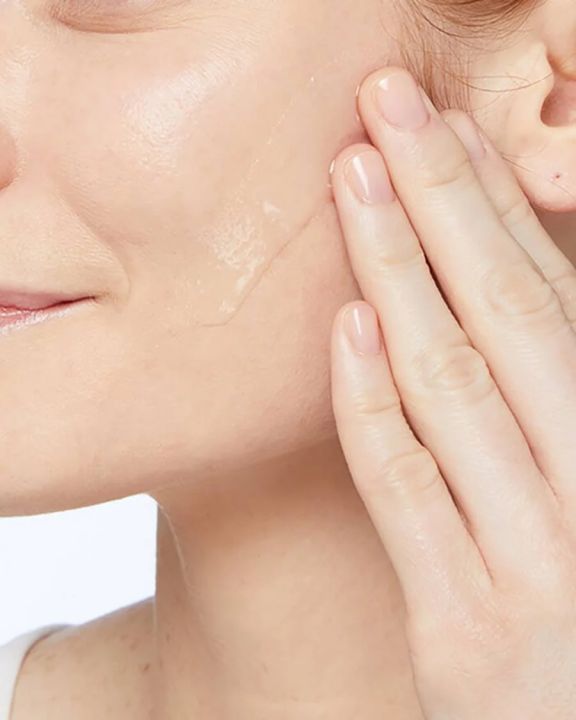 Cerave%20SA%20Renewing%20Cleanser%20for%20Normal%20Skin%20%E2%80%93%20237ml%20%7C%20Gentle%20Exfoliating%20Face%20&%20Body%20Wash%20-%20Image%205