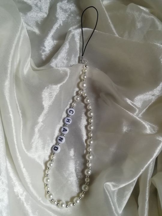 Beaded%20Mobile%20Phone%20Charm%20%E2%80%93Multi%20Flower%20Phone%20Strap%20for%20Girls%20%7C%20Phone%20Charm%20for%20Girls%20%7C%20Trendy%20Pearl%20&%20Beads%20Mobile%20Accessory%20for%20Girls%20-%20Image%203