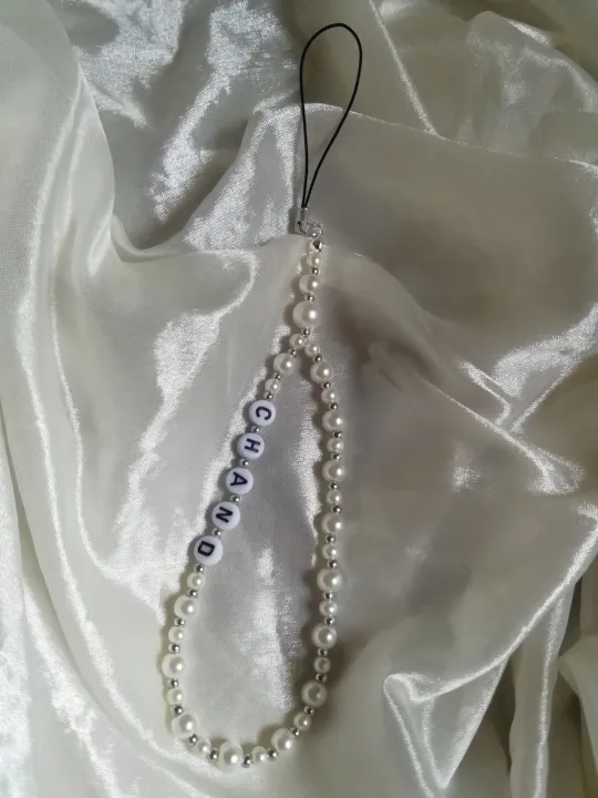 Beaded%20Mobile%20Phone%20Charm%20%E2%80%93Multi%20Flower%20Phone%20Strap%20for%20Girls%20%7C%20Phone%20Charm%20for%20Girls%20%7C%20Trendy%20Pearl%20&%20Beads%20Mobile%20Accessory%20for%20Girls%20-%20Image%203