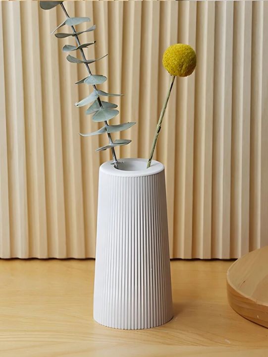 Ribbed vase small size(plantable +artificial flower decorative)size 10*5.5 cm