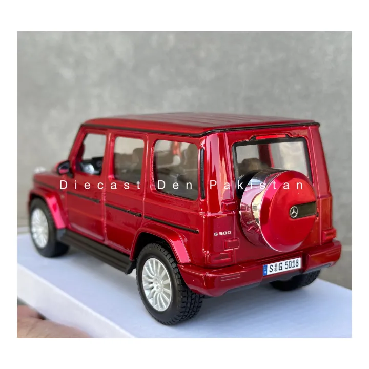 Mercedes%20G%20Wagon%20(G%20Class)%201/24%20Scale%20Diecast%20Model%20-%20Maisto%20-%20Image%208