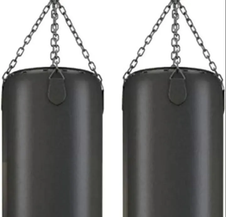 Unfilled%20Punching%20Bag%20Perfect%20Boxing%20Bag%20And%20Mma%20Training%20Accessory%20for%20Men%20-%20Image%207