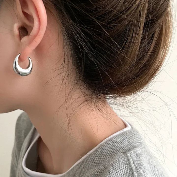 Stainless%20Steel%20Smooth%20Metal%20Chunky%20Hoop%20Earrings%20for%20Women%20Girls%20Fashion%20Round%20Circle%20Hoops%20Statement%20Earrings%20Punk%20Jewelry%20-%20Image%202