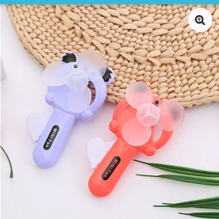 Mini%20hand%20press%20fan%20cute%20children's%20toys%20with%20portable%20hand%20shake%20hands%20with%20small%20fans%20-%20Image%202