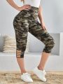 Plus Size Women's Camo Capri Leggings with Side Stripe Cutouts Stylish High Elasticity Knit Sporty  Fashionable Casual Pants. 