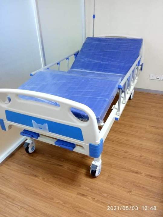 Two%20Function%20Manual%20Hospital%20Bed%20(Medical%20Bed)%20-%20Image%203