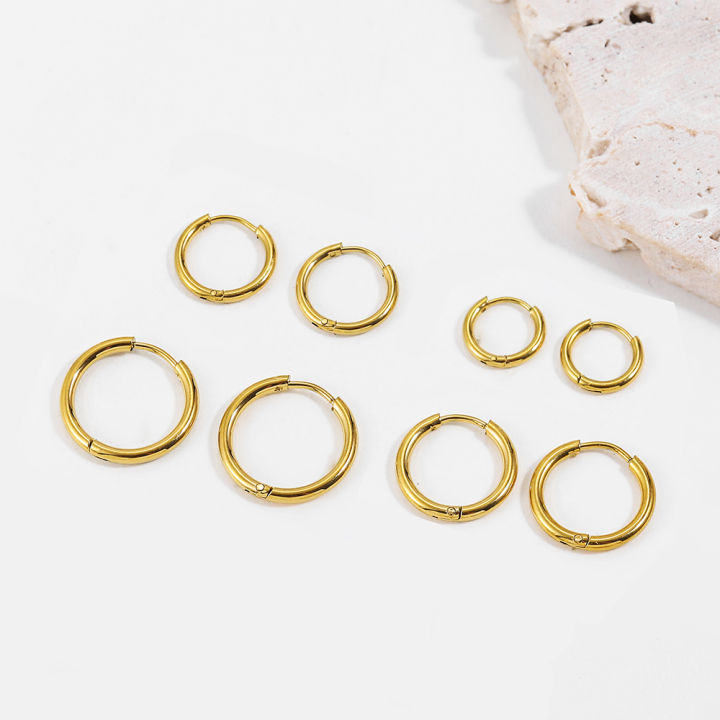 4Pairs%20Stainless%20Steel%20Solid%20Round%20Rings%20Huggies%20Earrings%20Set%20for%20Women%20Men%20Stackable%2018K%20Gold%20Plated%20Tiny%20Ear%20Cartilage%20Hoops%20-%20Image%204