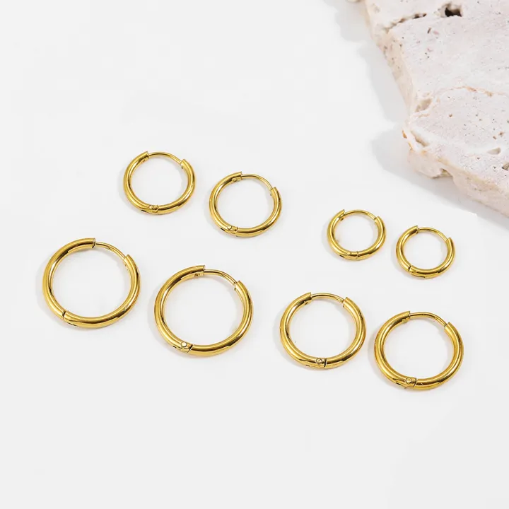 4Pairs%20Stainless%20Steel%20Solid%20Round%20Rings%20Huggies%20Earrings%20Set%20for%20Women%20Men%20Stackable%2018K%20Gold%20Plated%20Tiny%20Ear%20Cartilage%20Hoops%20-%20Image%204