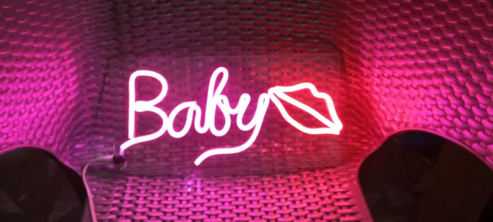 Customised%20Neon%20Names%20-%20Image%203