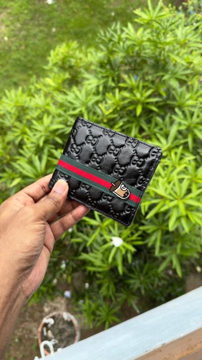 genuine%20handmade%20cow%20Leather%20Bi%20Fold%20Wallet%20black%20wallet%20with%20card%20holder%20slot%20and%20cash%20money%20chamber%20For%20Mens%20-%20Image%203