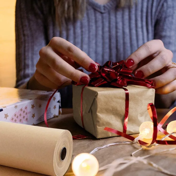 Brown%2050CM*10M%20Kraft%20Paper,%20Wrapping%20Paper,%20Bulletin%20Board,%20Crafts,%20Bouquets,%20Posters,%20Mobile%20Supplies%20Wrapping%20Paper%20-%20Image%206