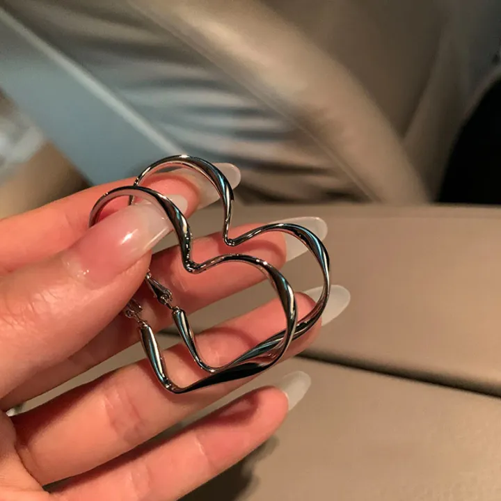 Trendy%201Pair%20Lovely%20Women%20Fashion%20Personality%20Exaggerated%20Hollow%20Heart%20Design%20Earring%20Cuff%20For%20Girl%20Birthday%20Jewelry%20Gift%20-%20Image%203