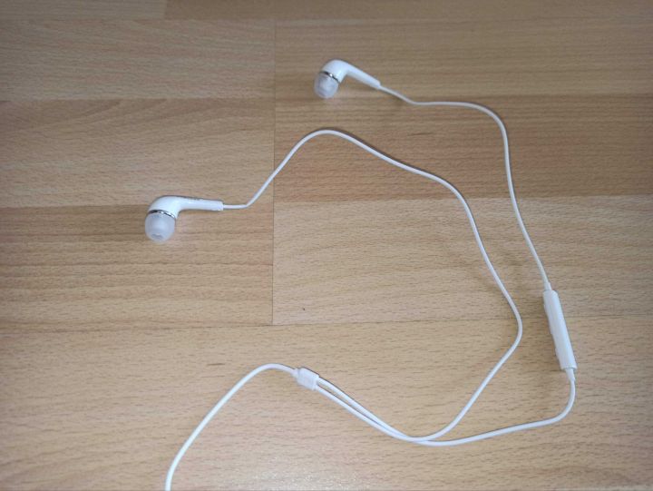 SAMSUNG%20HEDPHONE%203.5%20MM%20gh59-11720j%20rybg6%20-%20Image%202