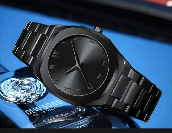 Most%20Trending%20Black%20Aura%20Watch%20For%20Men%20100%25%20Original%20Watch%20With%20New%20Design%20&%207%20straps%20Smartwatch%20-%20Image%205