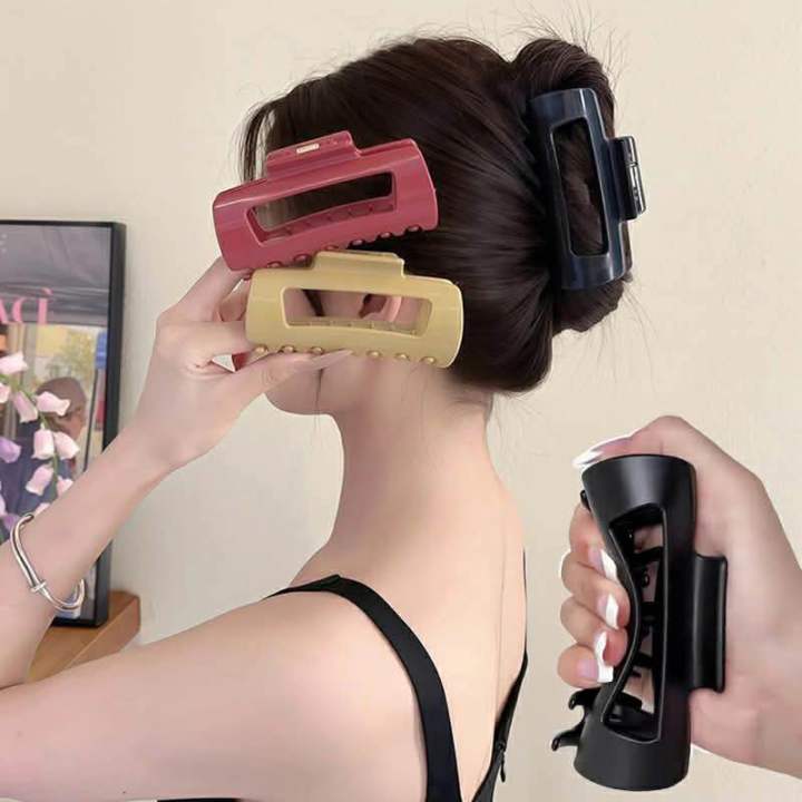 Safe%20Soft%20Silicone%20Shark%20Clip%20Anti%20Collision%20Protection%20for%20The%20Back%20of%20The%20Head%20Anti%20Fall%20Women's%20Hair%20Clip%20Advanced%20Feeling%20-%20Image%205