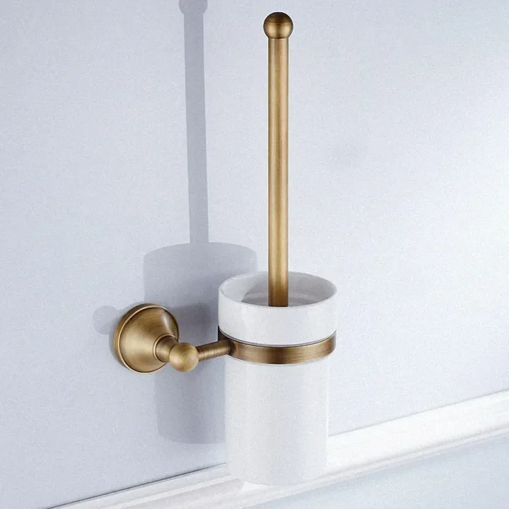 Hardware%20Retro%20Bathroom%20Pendant,%20White%20Ceramic%20Cup,%20Brass%20Handle,%20Toilet%20Brush%20Rack,%20Suitable%20for%20Bathroom%20Decoration%20-%20Image%203