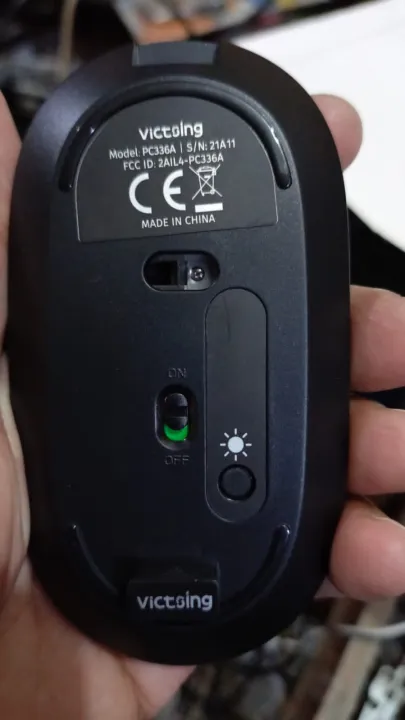 VICTSING%20WIRELESS%20RECHARGEABLE%20BIG%20SIZE%20ERGONOMIC%20MOUSE%20-%20Image%203