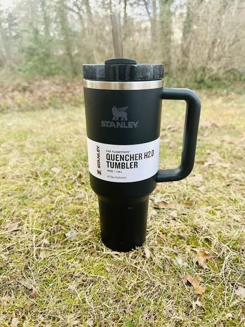 Stanley%20Thumblers%20Original%20(water%20bottle)%20Stainless%20steel%20-%20Image%208