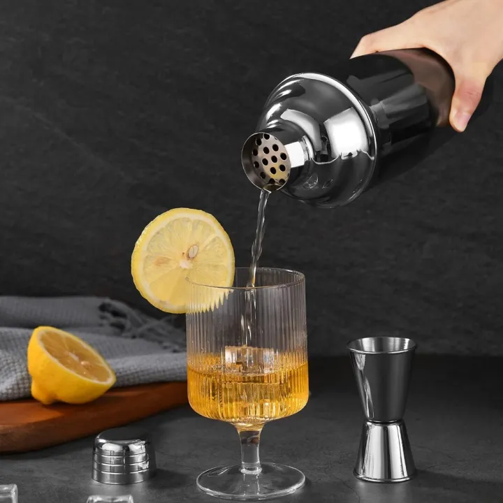 350/550/750ml%20Barware%20Food%20Grade%20Stainless%20Steel%20Cocktail%20Shaker%20Cocktail%20Mixer%20Wine%20Martini%20Shaker%20Leakproof%20Whiskey%20Shaker%20-%20Image%202