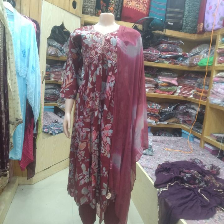 Ali%20Cut%20Kurti%20Women's%20Long%20Anarkali%20Dress%20with%20Gold%20Sequins%20Embroidery%20And%20Geometric%20Motifs%20-%20Image%204