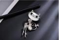 Opal Super Cute Kitten Cat Eye Stone Brooch Crystal Collar Creativity Dress Fashionable Style Wedding Accessories.