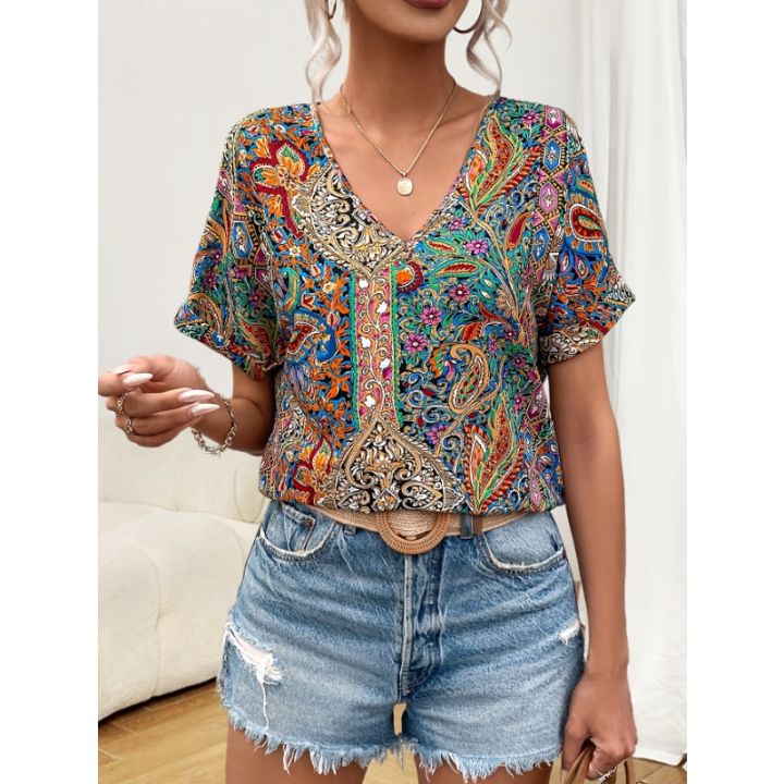 Plus%20Size%200XL-5XL%20Women's%20Fashionable%20V-neck%20Printed%20Casual%20and%20Comfortable%20Short%20Sleeved%20Shirt%20-%20Image%203