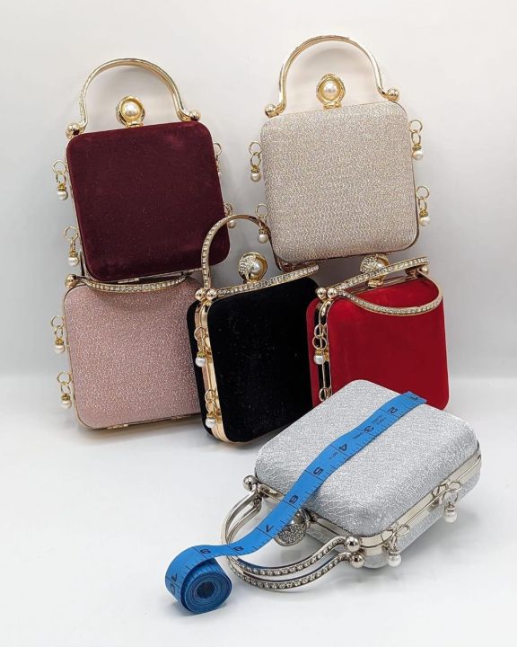 Braided%20Chain-Handle%20Quilted%20Evening%20Clutch%20Box%20Shaped%20Formal%20Bag%20Shimmery%20Purse%20Luxurious%20Pearl%20Perfume%20%20%20evening%20clutch%20Worn%20in%20Parties,Weddings,Nikkah%20Events,%20Formal%20Evenings,Glam%20Functions.%20-%20Image%202