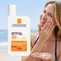 La Roche-Posay Anthelios UVMune 400 Invisible Fluid SPF 50+ | Fragrance-Free, Sun Care, Dermatological Sunscreen | Ultra Long-UVA + UVB Protection | Anti-Oxidant | Lightweight Invisible Finish | For Sensitive Skin. 