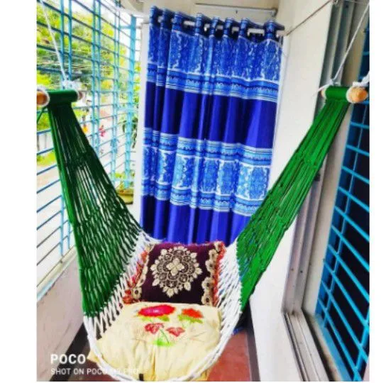 Handmade%20Dulna%20Adult%20Rope%20Bed%20-%20Big%20Swing%20For%20All%20Ages%20-%20Add%20Comfort%20To%20Your%20Outdoor%20Space%20With%20This%20Handmade%20Rope%20Bed%20-%20Image%204