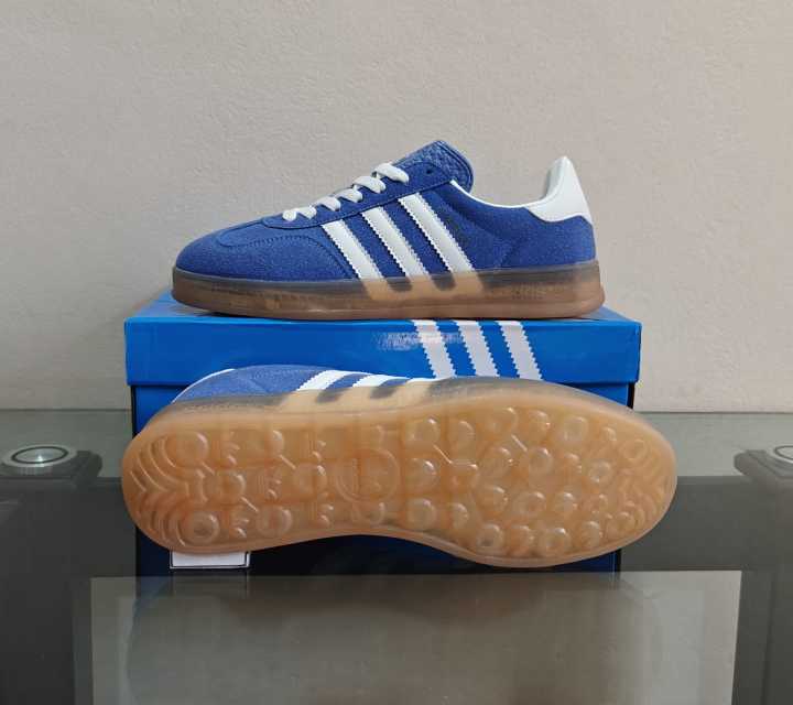 Real%20Pic%20&%20Vedio%0AAdidas%20Gazzle%0AOEM%20Grade%20Copy%20%0AMade%20in%20Vietnam%0A%0ALight%20Weight%20&%20Comfortable%20%0APremium%20Quality%20%0AShoe%20Materials%20onek%20valo%20maner%20-%20Image%207