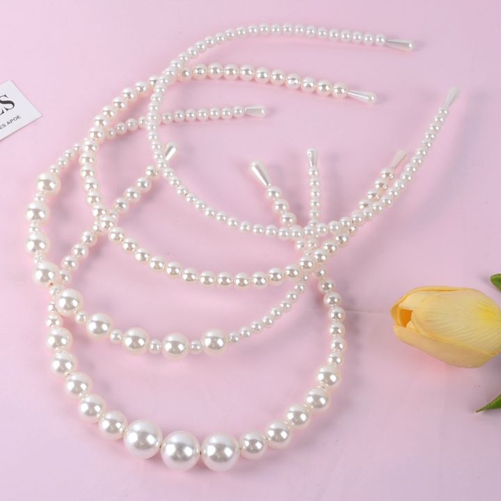 4-Piece%20Set%20of%20Fashionable%20and%20Simple%20Ultra-Fairy%20Pearl%20Headbands,%20Versatile%20Hair%20Accessories%20for%20Women,%20Suitable%20for%20Daily%20Casual%20Wear%20and%20Formal%20Attire%20-%20Image%204