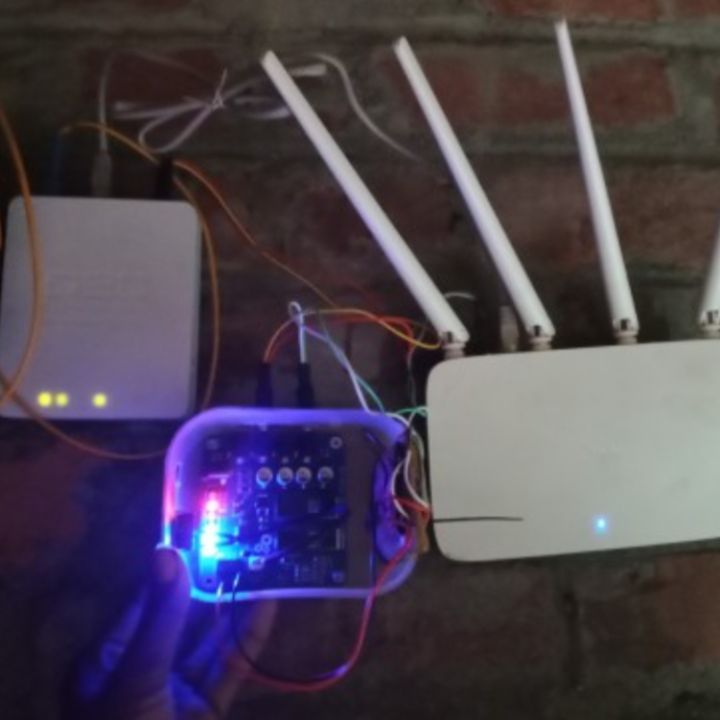 Mini%20Router%20DC%20UPS%20Power%20Board%2040W%205V%209V%2012V%20Battery%20Input%2012V%20Battery%20%20Level%20Indicator%20Backup%20for%20Wifi%20Onu%20Router%20IP%20Camera%20-%20Image%208