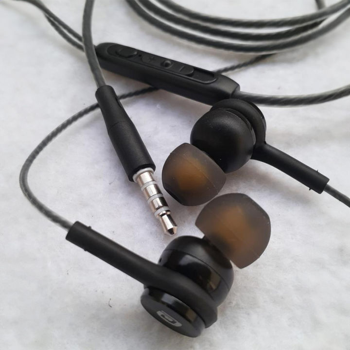 Protronic Handsfree Black (Previous name
Portronics name logo also change due to stock.
without free gift)