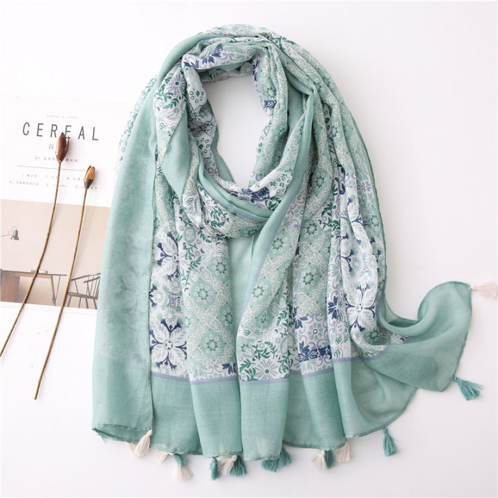 2024%20Designer%20Brand%20Women%20Scarf%20Classical%20Print%20Lady%20Shawls%20Cotton%20Feeling%20Soft%20Oversize%20Hijabs%20Neck%20Headband%20Tassel%20Foulard%20-%20Image%203