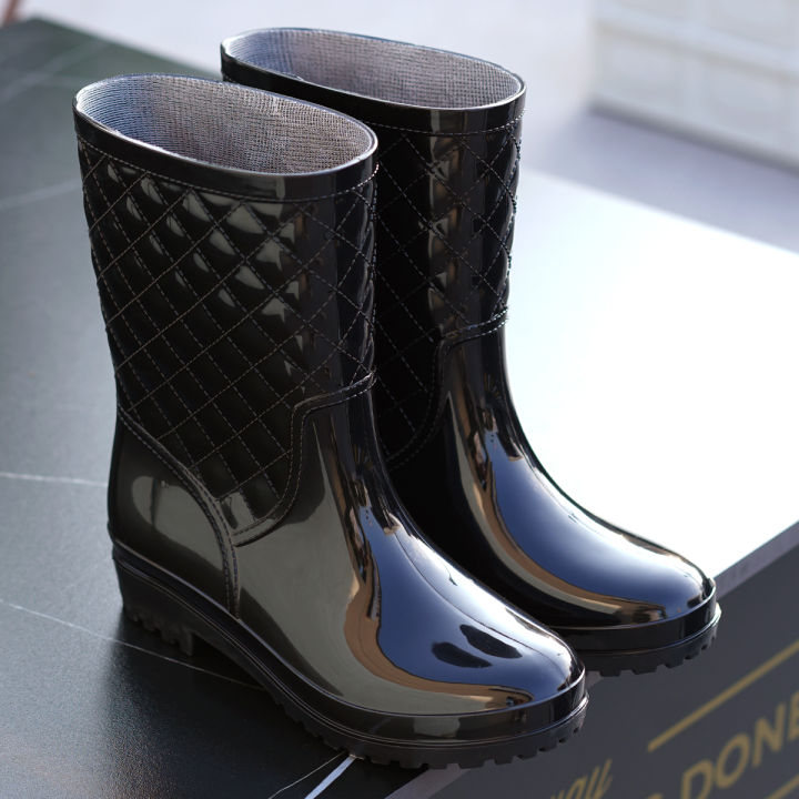 Outdoor%20Lightweight%20Work%20Commuting%20Waterproof%20and%20Anti%20Slip%20Rain%20Shoes%20-%20Image%203