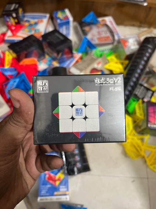 Moyu%20Meilong%20V2%20Magnetic%203x3%20Rubik%E2%80%99s%20Cube%20-%20Image%204