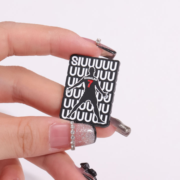 Cartoon%20Football%20Player%20Character%20Enamel%20Pins%20Number%207%20Creative%20Brooches%20Backpack%20Lapel%20Badge%20Accessory%20Gift%20for%20Fans%20Friends%20-%20Image%204