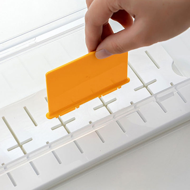 Clear%20Plastic%20Compartmentalized%20Organizer%20Box%20Holds%20550+%20Game%20Cards%20Storage%20Box%20With%20Adjustable%20Divider%20For%20PTCG/MTG%20Cards%20-%20Image%203