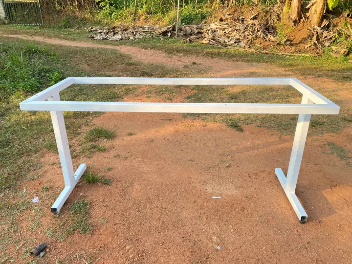 Desktop%20tabel%20and%20cabin%20table%20-%20Image%206