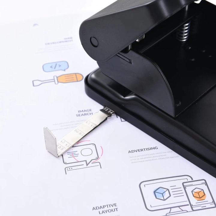 Dl0870%20big%20hole%20punch%20machine%20(up%20to%2070%20sheets)%20-%20Image%203