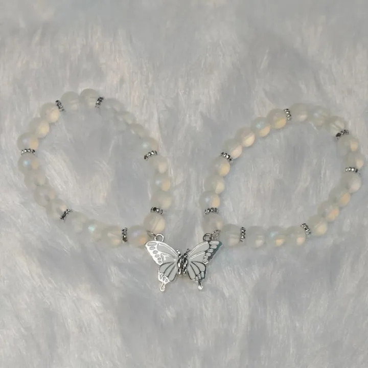 Beautiful%20pink%20and%20white%20butterfly%20charm%20bracelet%20Glass%20beads%20friendship%20bracelet%20for%20couples,%20best%20friends,%20girls%20-%20Image%203